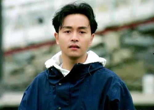 男明星娱乐圈吃瓜事件,揭秘男明星神秘吃瓜事件