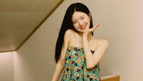 女主在娱乐圈吃瓜小说,女主的吃瓜日常